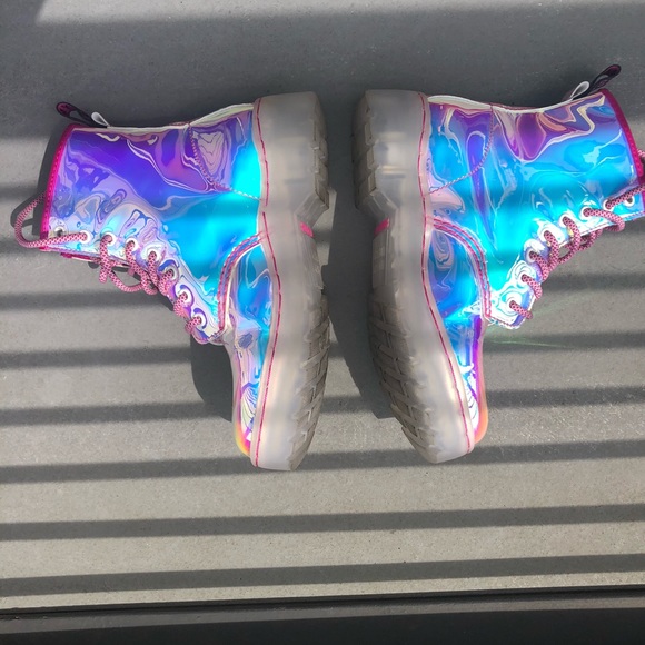 Festy Besty Holographic Boots - Picture 4 of 4